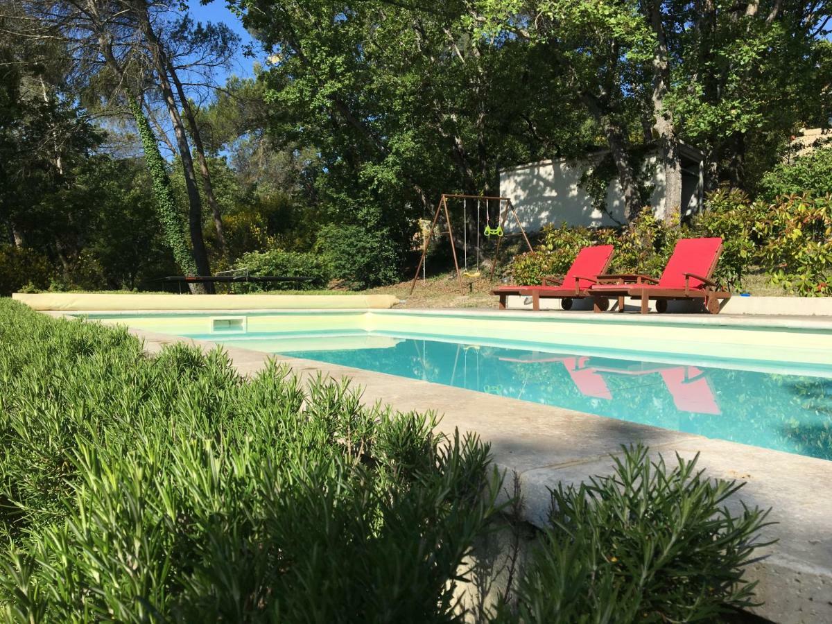 Villa De Carbonelle Pierrevert ภายนอก รูปภาพ